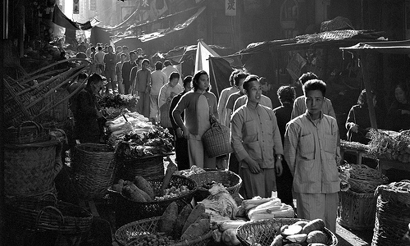 Hoi tuong cuoc song soi dong o Hong Kong nhung nam 1950